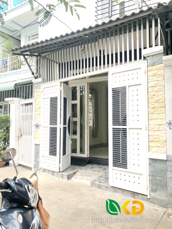 Bán gấp nhà 1 lầu đẹp hẻm 1549 đường Huỳnh Tấn quận 7.
